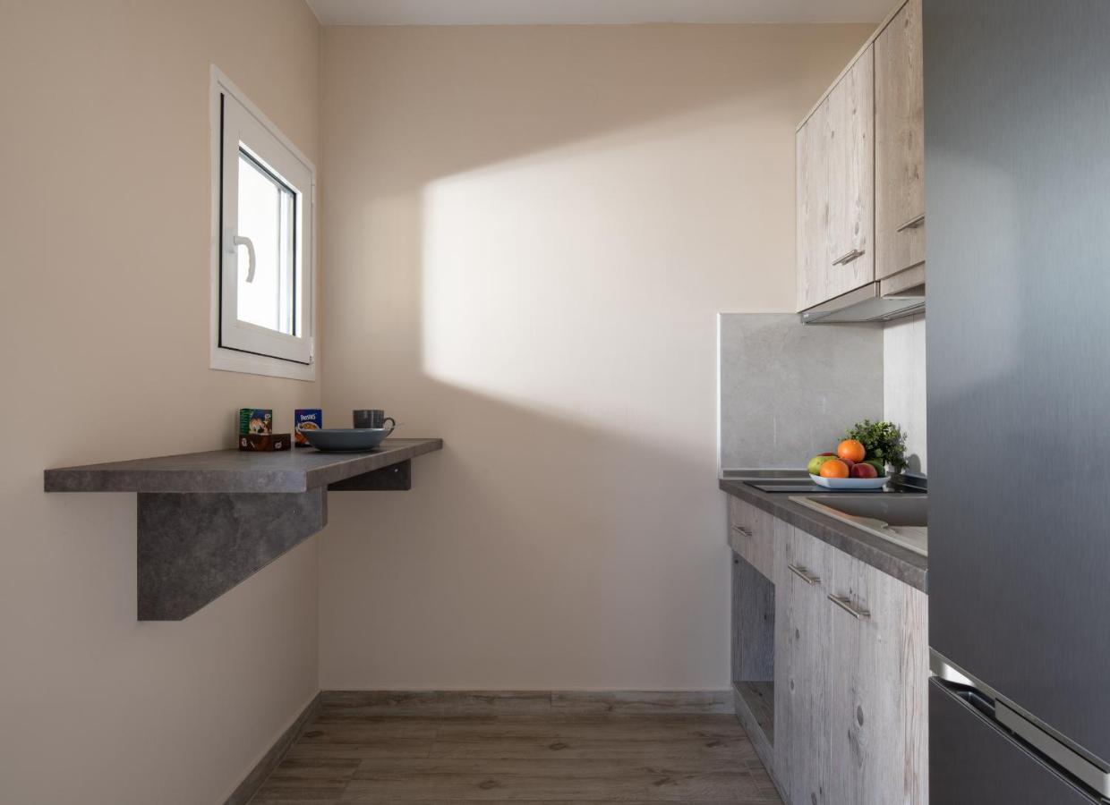 Sunset Studios - Suites With Seaview & Back Side Apartements Τορώνη Εξωτερικό φωτογραφία