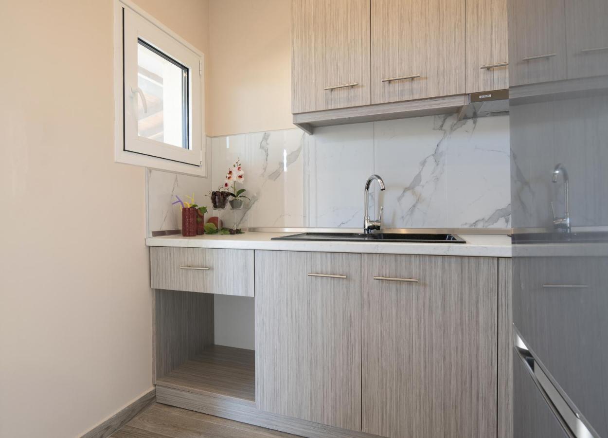 Sunset Studios - Suites With Seaview & Back Side Apartements Τορώνη Εξωτερικό φωτογραφία